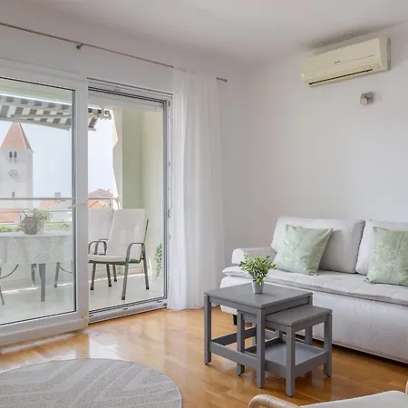 Paula Apartment *